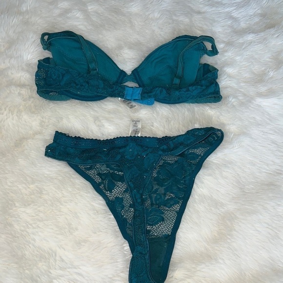 36C/S Vintage Victoria’s Secret Bra and Panty Set - Picture 5 of 5